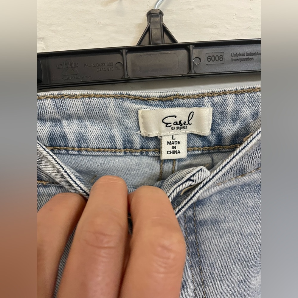 Easel - Picture 3 of 4